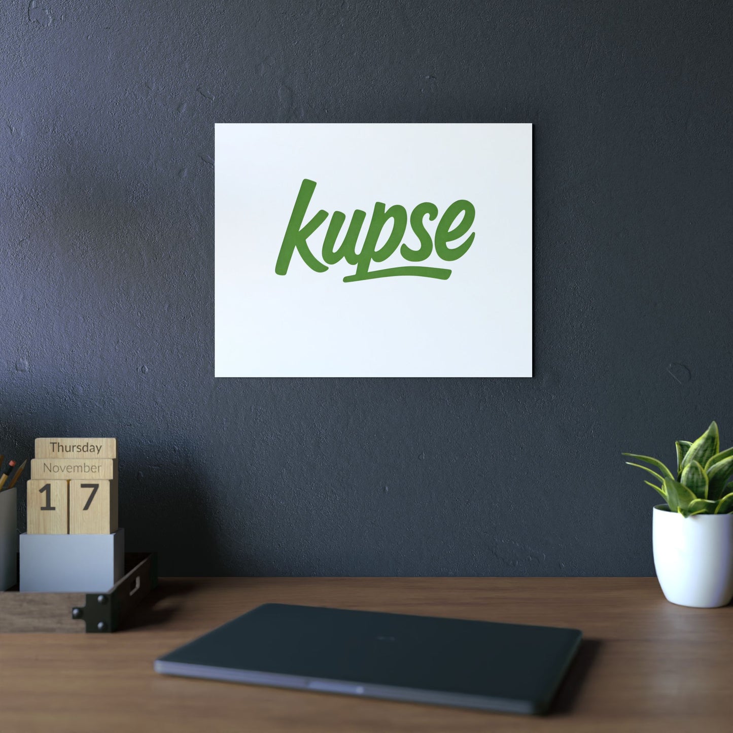 Obraz na panelu aluminiowym Kupse Logo Green – trwały wydruk w stylu Kup Se