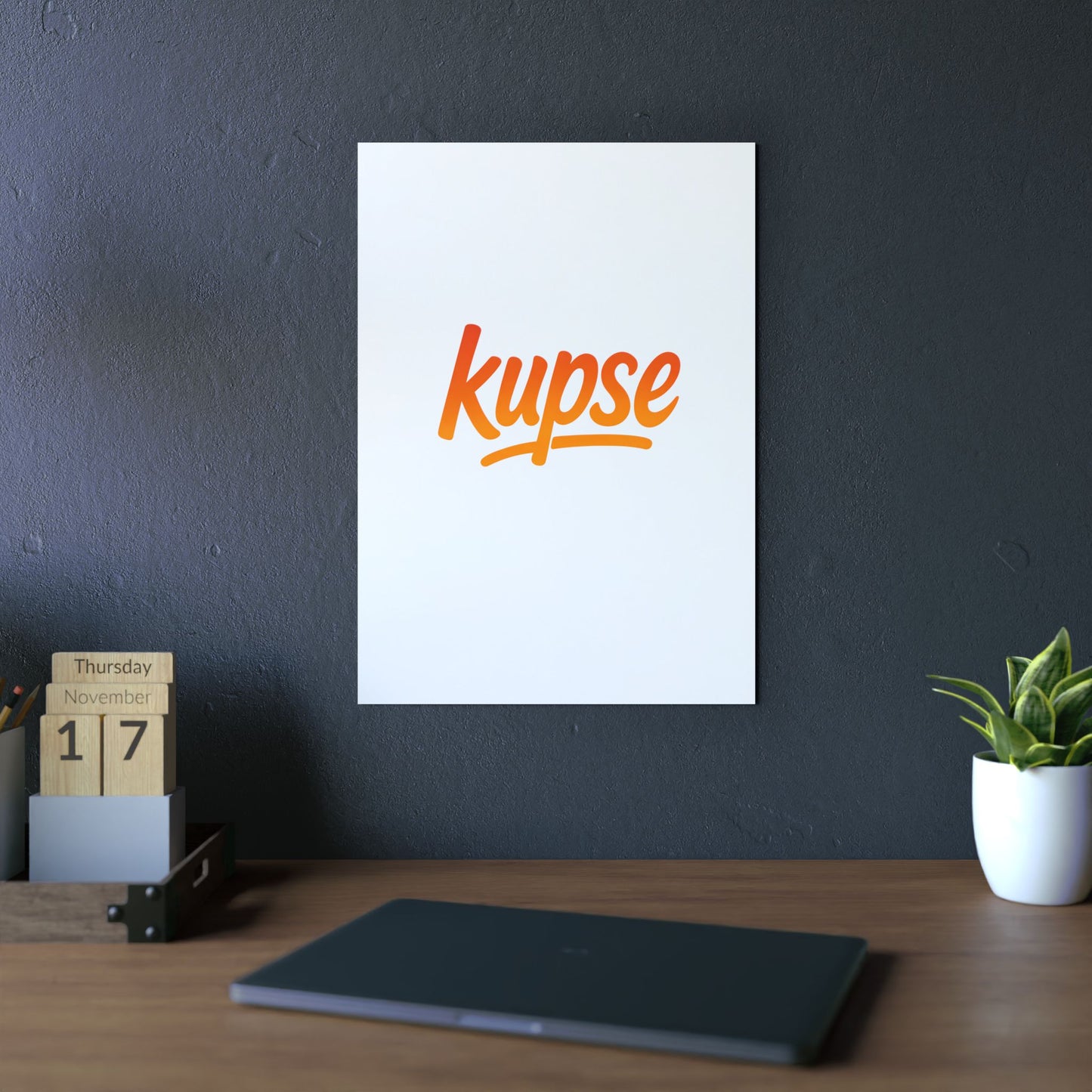 Obraz na panelu aluminiowym Kupse Logo Orange – trwały wydruk w stylu Kup Se