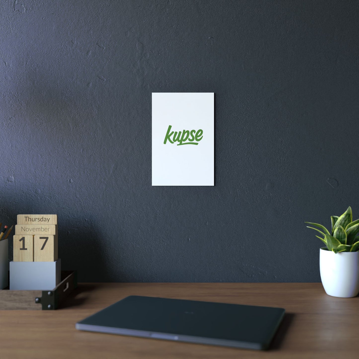 Obraz na panelu aluminiowym Kupse Logo Green – trwały wydruk w stylu Kup Se