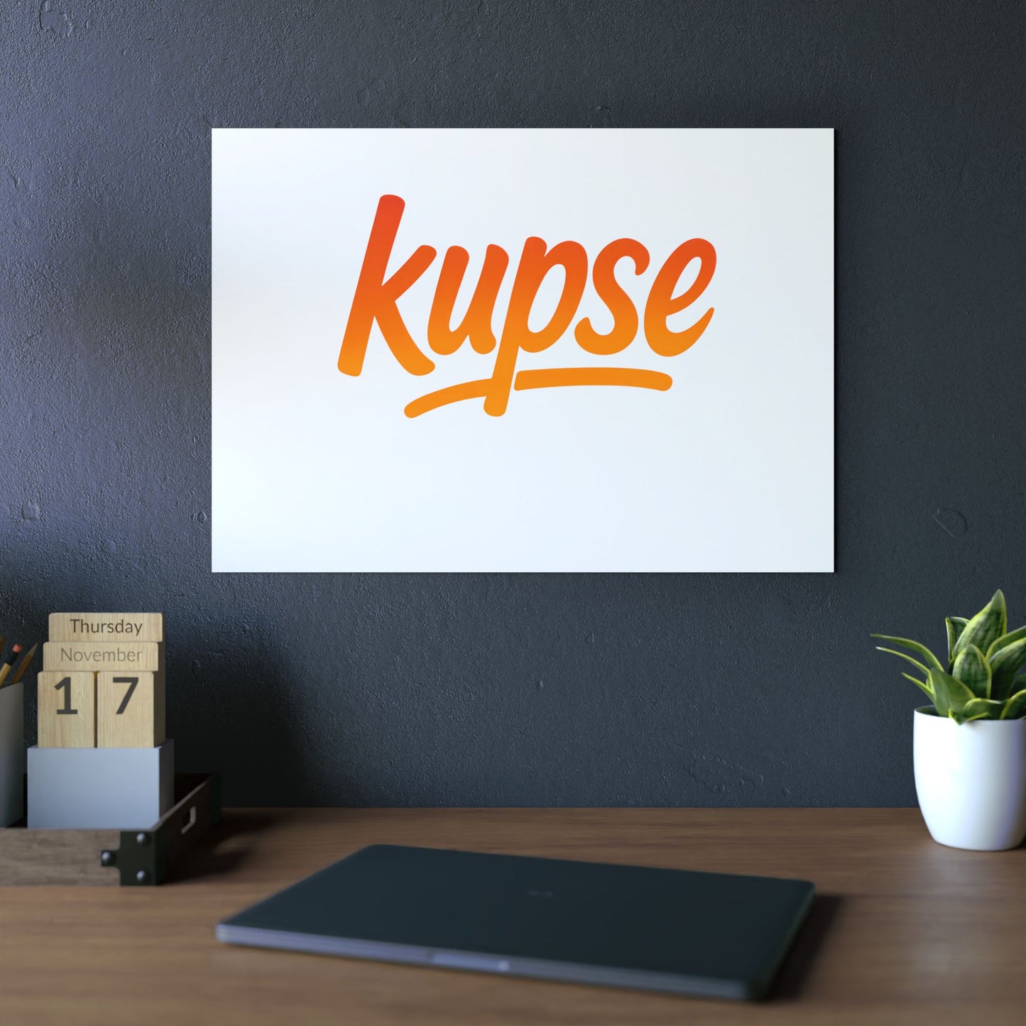 Obraz na panelu aluminiowym Kupse Logo Orange – trwały wydruk w stylu Kup Se