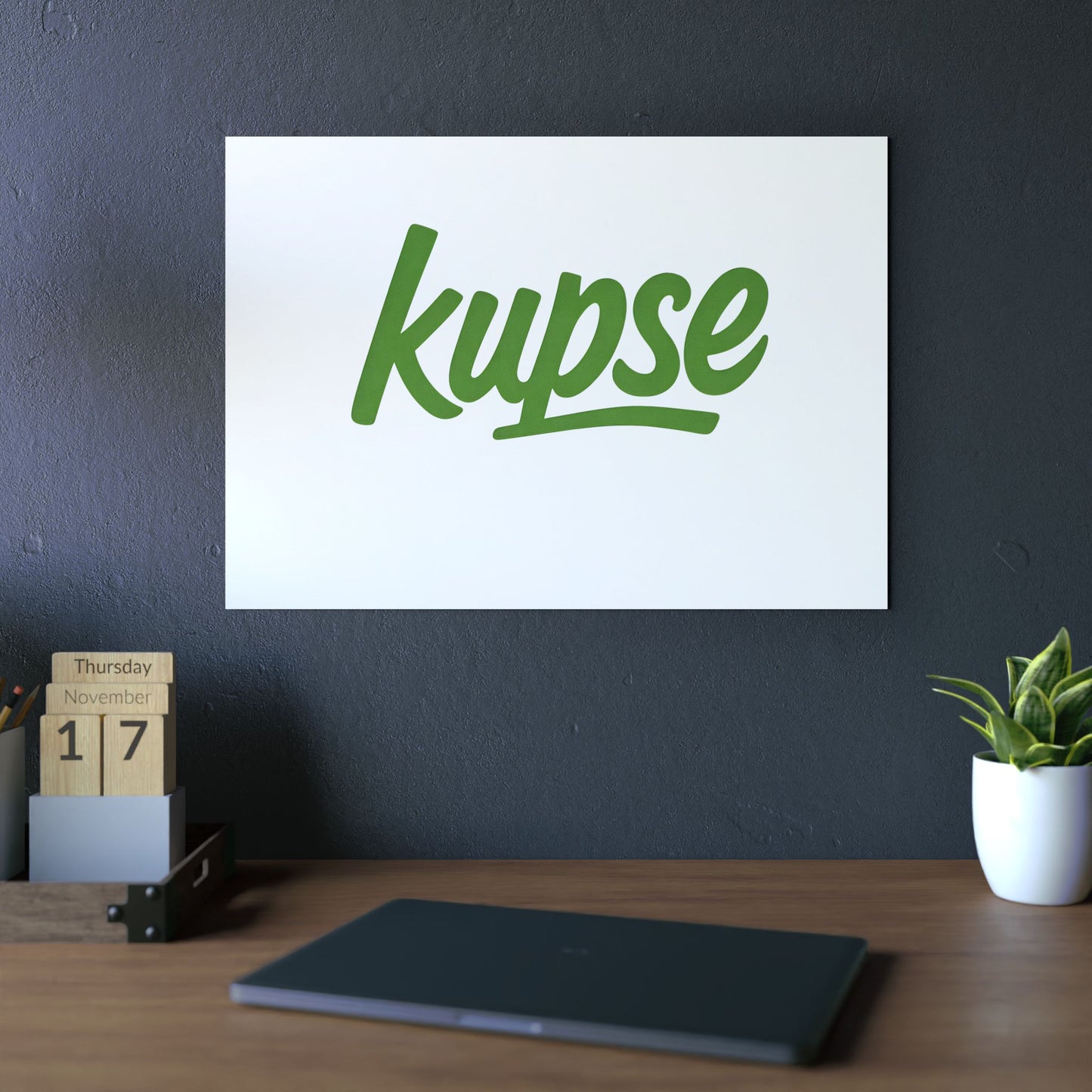 Obraz na panelu aluminiowym Kupse Logo Green – trwały wydruk w stylu Kup Se